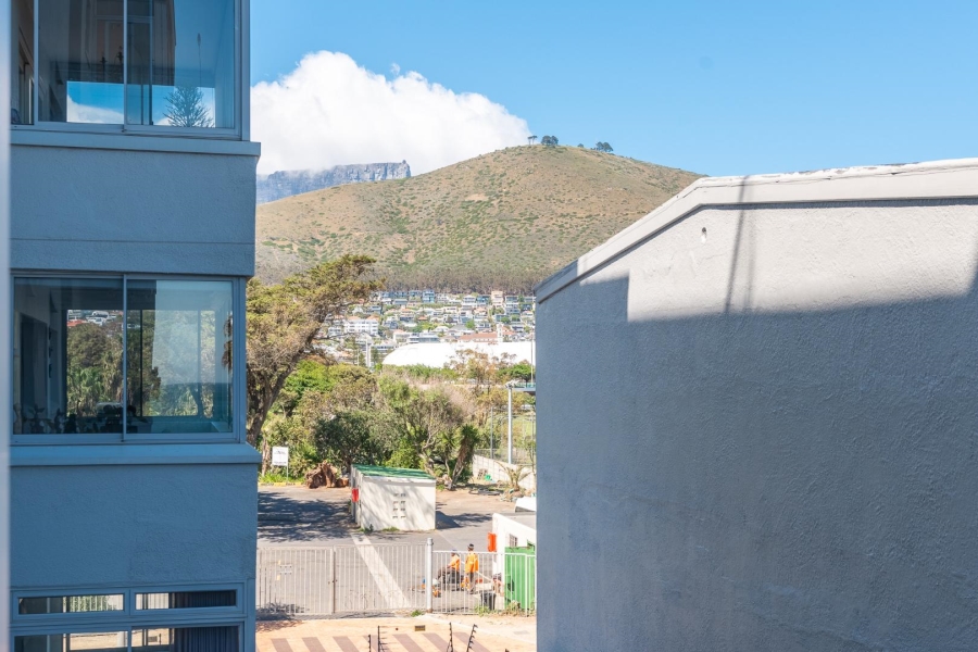 1 Bedroom Property for Sale in Mouille Point Western Cape